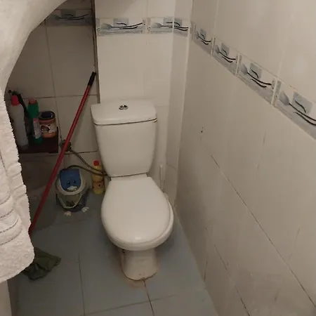 Yenifoca Merkezde Tas Triplex. بيت للعطل إزمير
